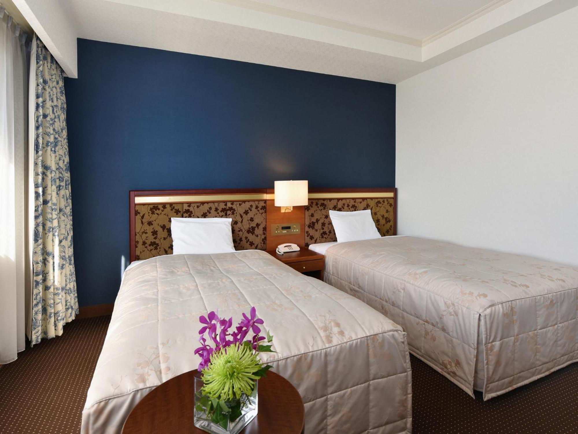 Hotel Crown Palais Chiryu Esterno foto
