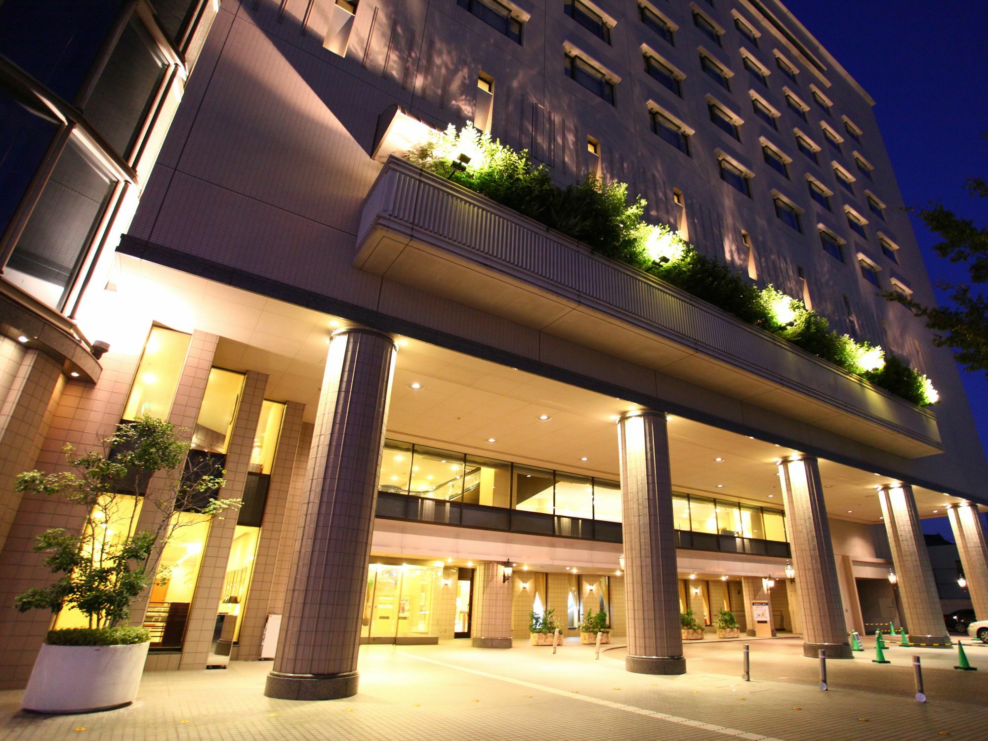 Hotel Crown Palais Chiryu Esterno foto
